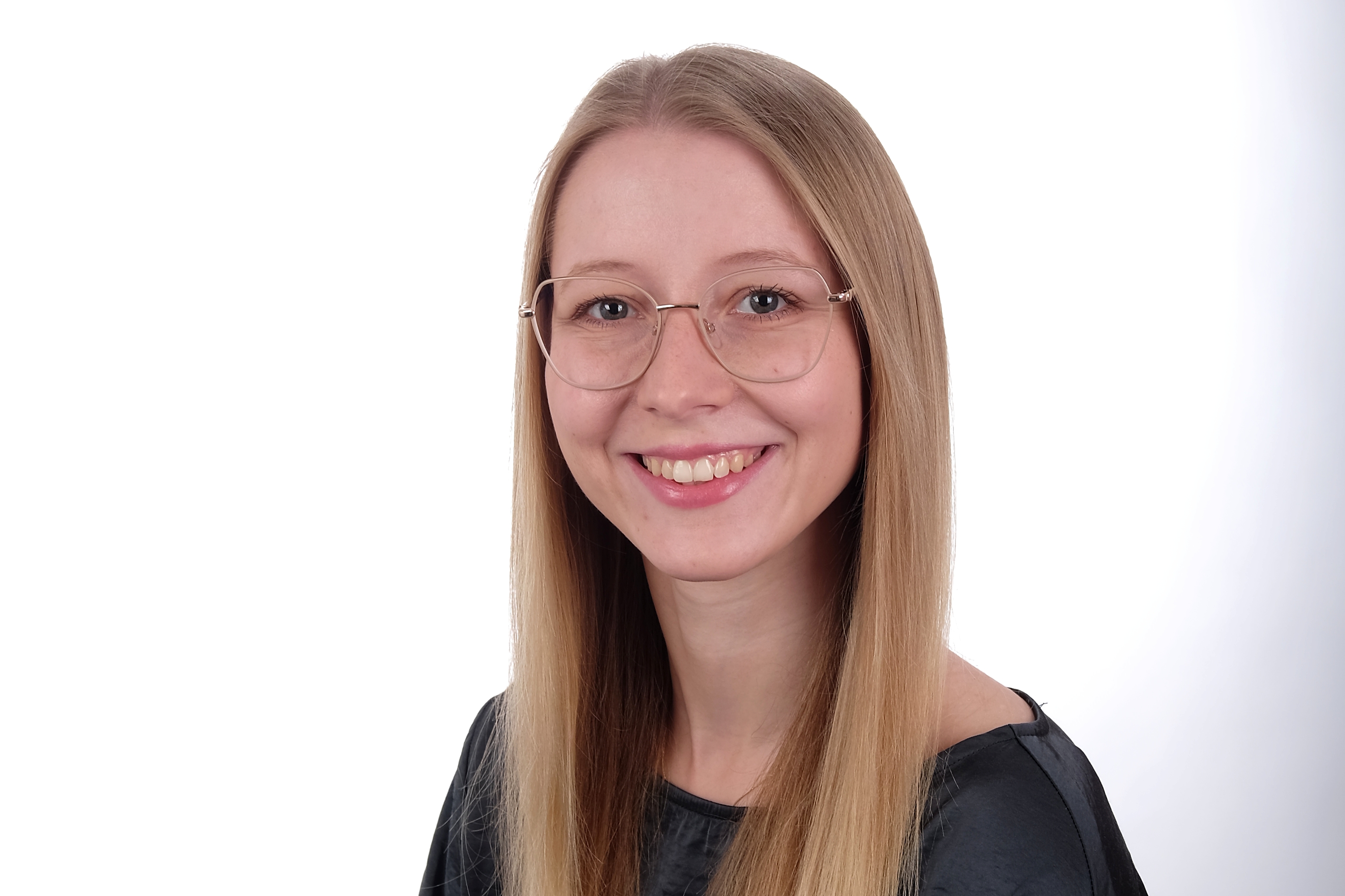 Dr. Lydia Kastner